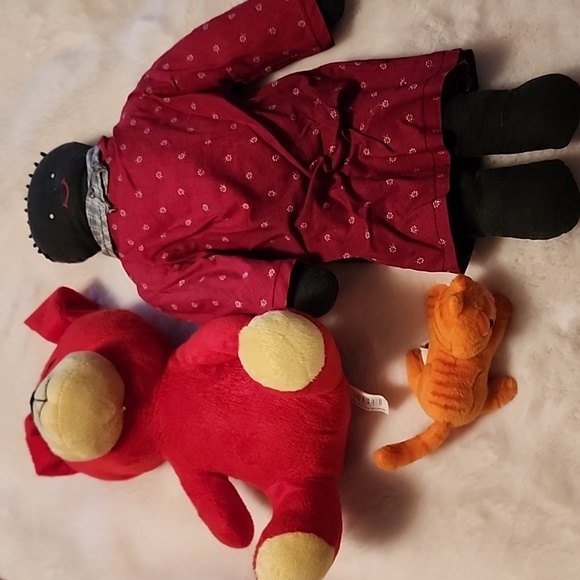 VINTAGE ASSORTMENT OF STUFFED TOYS / COLLECTIBLES. - Picture 1 of 13